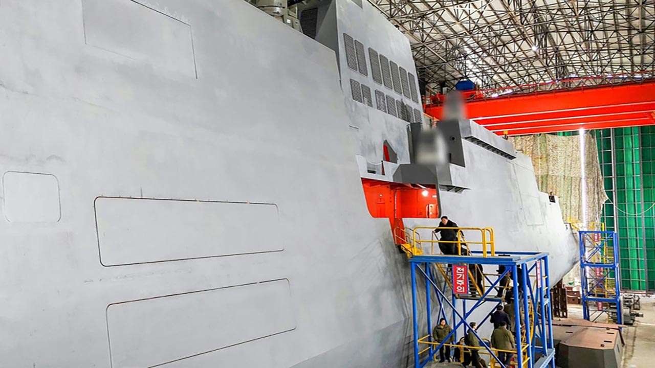 Foto - Kuzey Kore'den gövde gösterisi! Yeni nükleer denizaltının ilk görüntüleri yayınlandı!