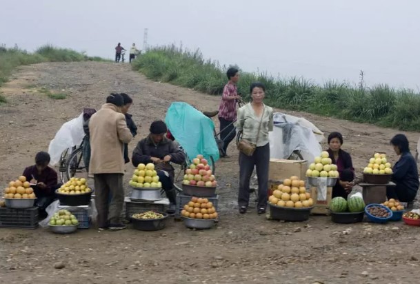 Foto - Kuzey Kore'nin gizli yaşamı ifşa oldu! İşte dışarı sızan fotoğraflar