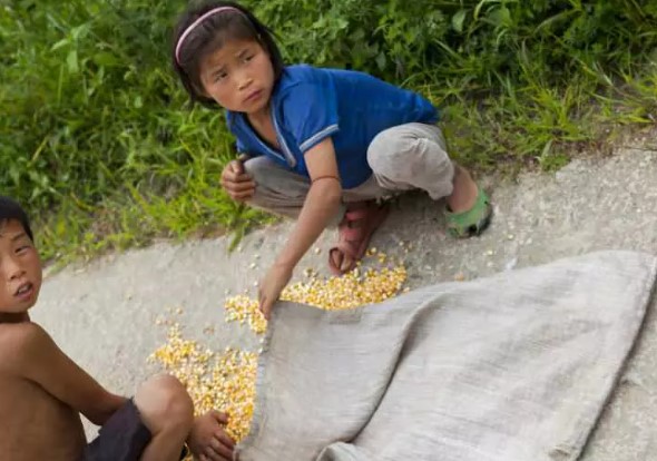 Foto - Kuzey Kore'nin gizli yaşamı ifşa oldu! İşte dışarı sızan fotoğraflar