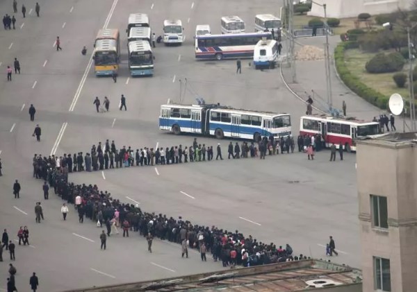 Foto - Kuzey Kore'nin gizli yaşamı ifşa oldu! İşte dışarı sızan fotoğraflar