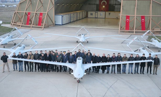 Foto - Kuzey Kore'nin saldırısına uğrayan ülke Bayraktar TB2 SİHA'lar için apar topar Türkiye'ye geldi! Beklenmedik gelişme