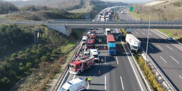 Kuzey Marmara Otoyolu'nda feci kaza