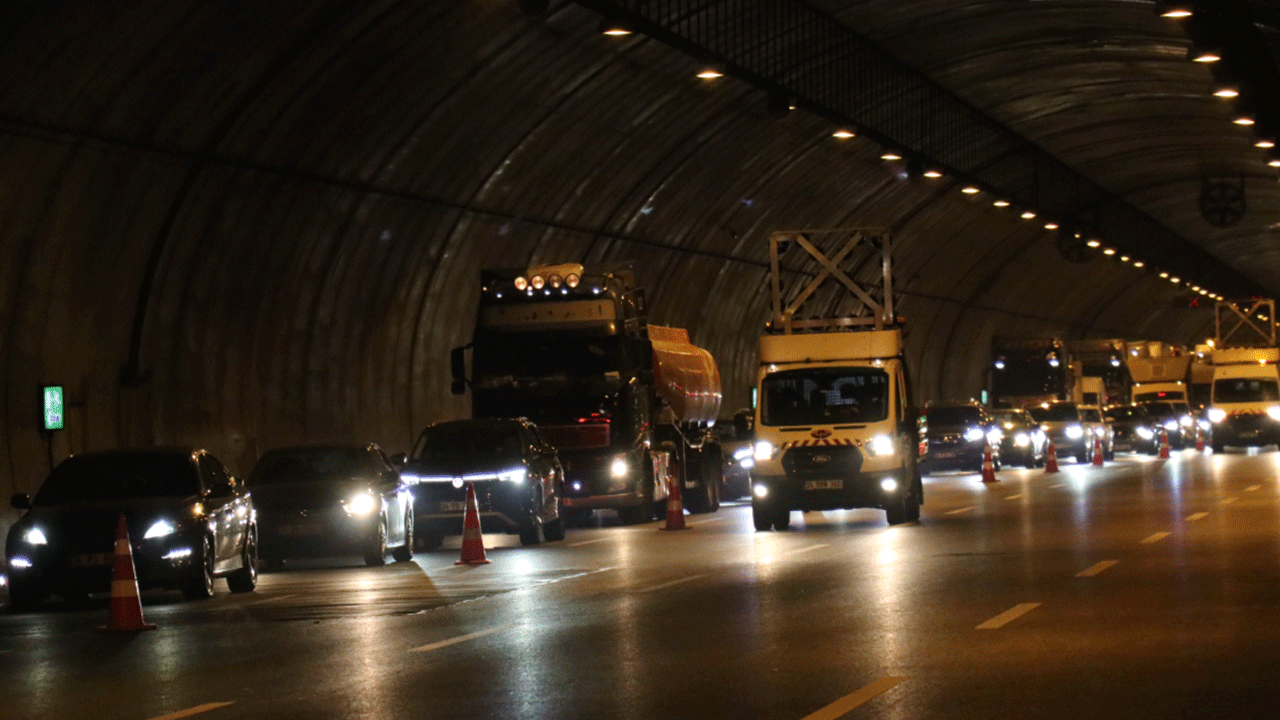 Kuzey Marmara Otoyolu'nda kaza! Ankara istikametinde trafik kilitlendi