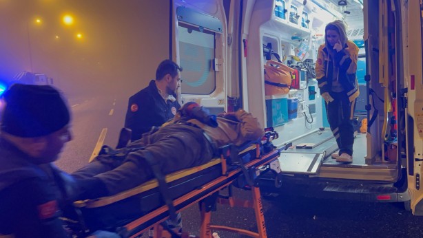 Foto - Kuzey Marmara Otoyolu’nda otobüs ile tır çarpıştı