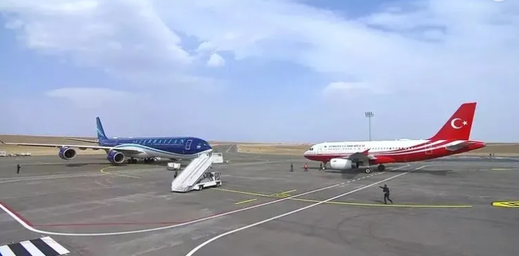 Foto - Laçin’de 3 ay yıldız bir araya geliyor