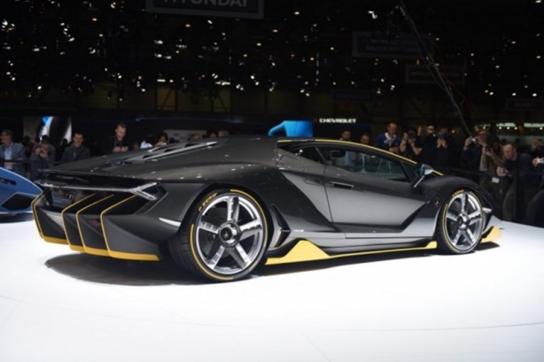 Foto - Lamborghini'den çok özel otomobil