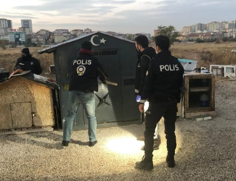 Foto - ‘Lanet’ diziyle aynı isimleri taşımaları manidar! ‘Çukur’a baskın