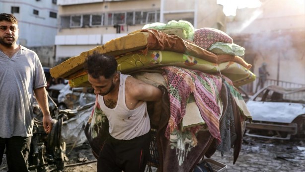 Foto - Lanet olsun! Bu namussuzluk karşısında "yuh" dediniz değil mi?