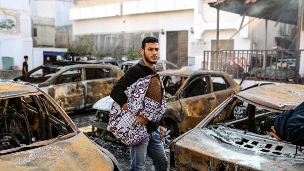 Foto - Lanet olsun! Bu namussuzluk karşısında "yuh" dediniz değil mi?