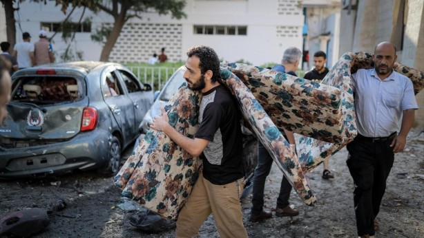 Foto - Lanet olsun! Bu namussuzluk karşısında "yuh" dediniz değil mi?