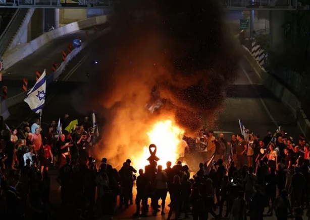 Foto - Lanetli devlet içten içe kaynıyor
