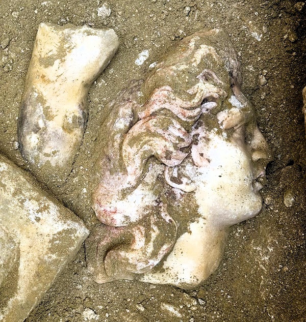 Foto - Laodikya Antik Kenti'nde nefes kesen buluş