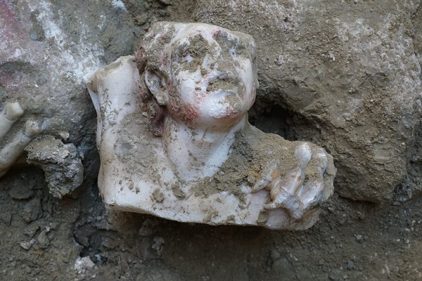 Foto - Laodikya Antik Kenti'nde nefes kesen buluş