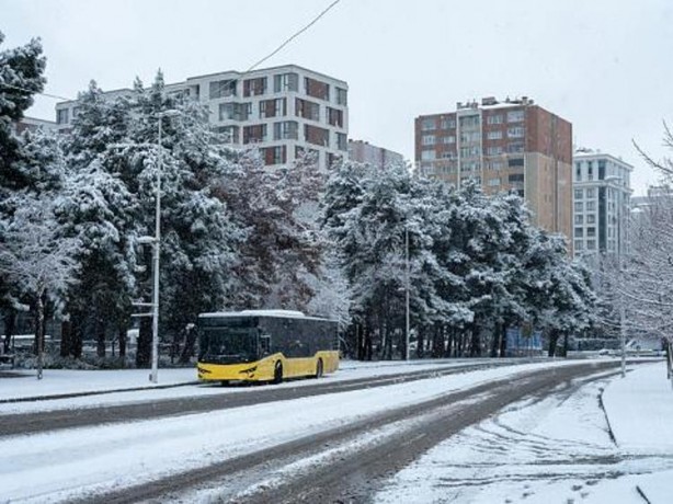Foto - Lapa lapa kar İstanbul'un yanı başında erken başladı! Yoğun kar yağışı için gece yarısı işaret edildi