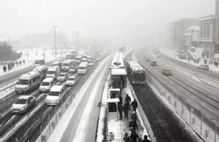Foto - Lapa lapa kar yağışı başlıyor! Plan yapanlar aman dikkat: İstanbul dahil çok sayıda kentte kar alarmı, gece yarısından önce geliyor