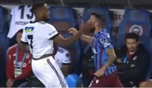 Larin 10 dakika sonra atıldı