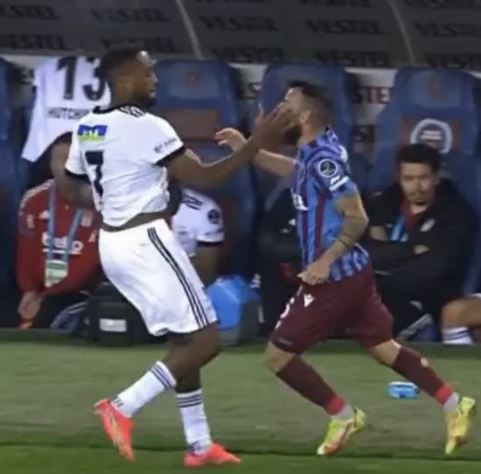 Foto - Larin 10 dakika sonra atıldı