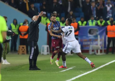 Foto - Larin 10 dakika sonra atıldı