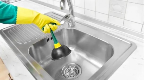 Foto - Lavabonuz suyu yavaş çekiyor ve çok pis kokuyorsa bunu yapın