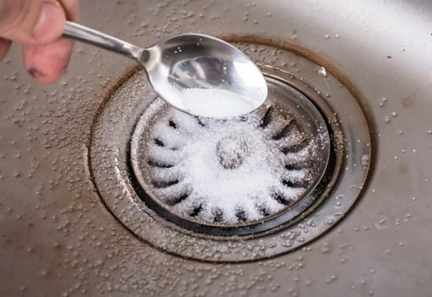 Lavabonuza 1 kaşık tuz atarsanız! Mikrop karşıtı, bakteri öldüren operasyon ile son verin! Sonuç ise süper