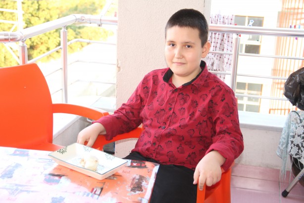 Foto - Leblebi gibi yiyor! 9 yaşındaki çocuğun inanılmaz alışkanlığı