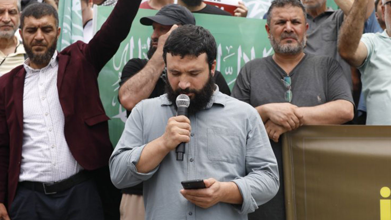 Foto - Leman'a en sert tepki Taksim Camisi'nden yükseldi: İslam ümmeti bu alçakların dilini susturmayı çok iyi bilir