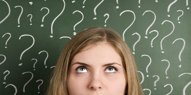 Lens takmak orucu bozar mı?