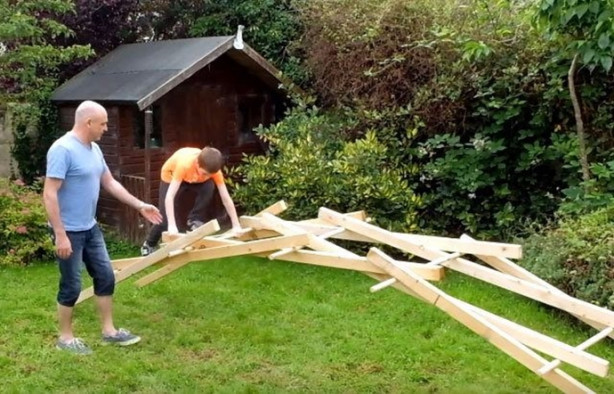 Foto - Leonardo da Vinci'nin eserini küçük bir bahçede yaptılar!