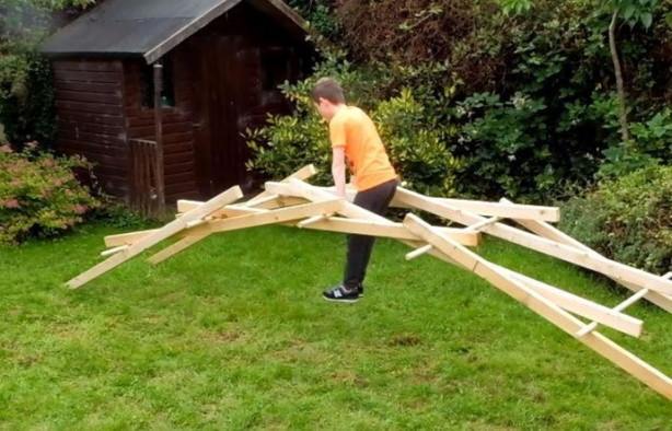 Foto - Leonardo da Vinci'nin eserini küçük bir bahçede yaptılar!