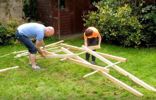 Foto - Leonardo da Vinci'nin eserini küçük bir bahçede yaptılar!