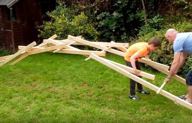 Foto - Leonardo da Vinci'nin eserini küçük bir bahçede yaptılar!