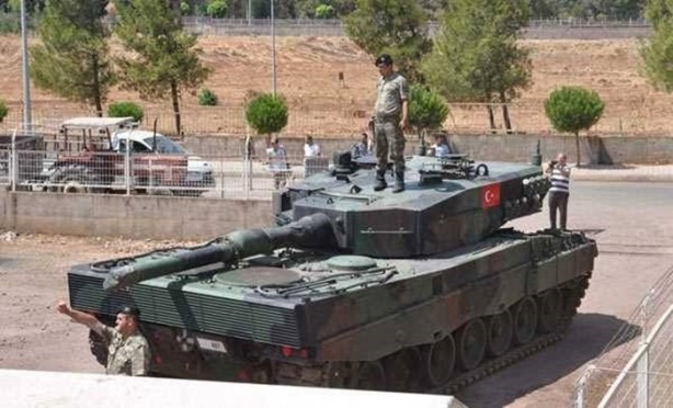 Foto - Leopard 24A'lar bölgeye gidiyor