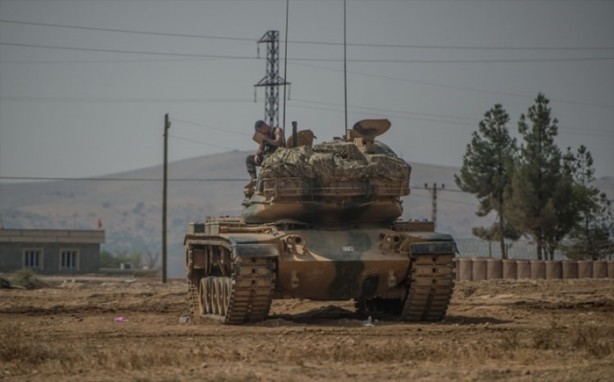 Foto - Leopard 24A'lar bölgeye gidiyor