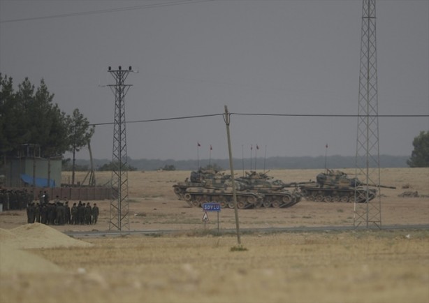 Foto - Leopard 24A'lar bölgeye gidiyor