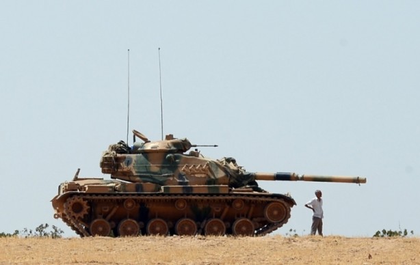 Foto - Leopard 24A'lar bölgeye gidiyor