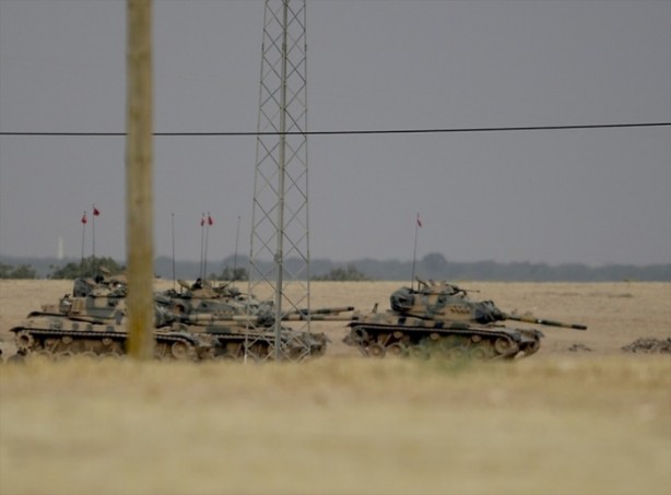 Foto - Leopard 24A'lar bölgeye gidiyor