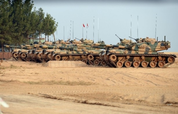 Foto - Leopard 24A'lar bölgeye gidiyor