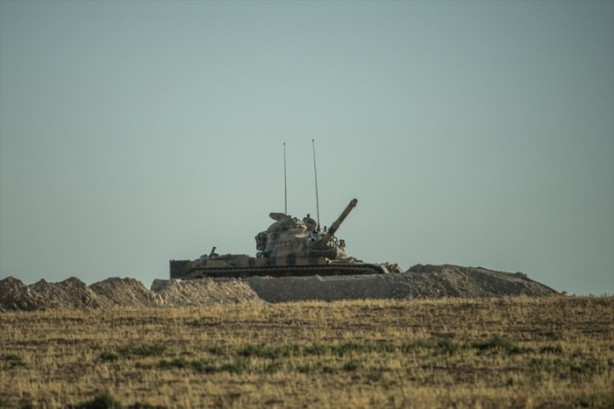 Foto - Leopard 24A'lar bölgeye gidiyor