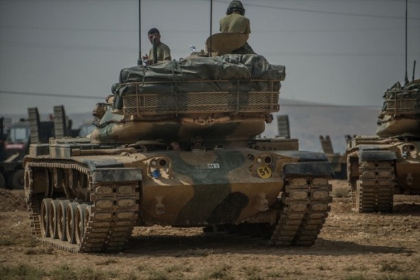 Foto - Leopard 24A'lar bölgeye gidiyor