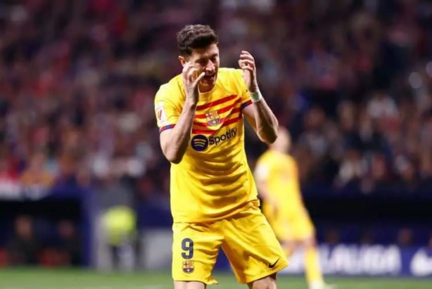 Lewandowski astronomik teklifi kabul etmedi