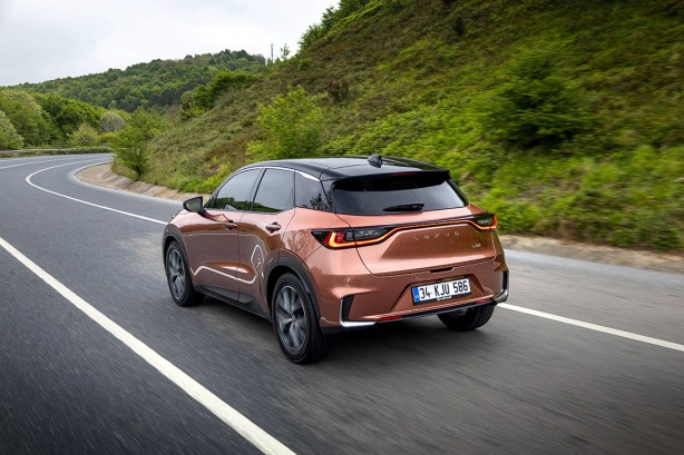 Foto - Lexus’un sıra dışı SUV’u yeni LBX şehre adımını attı! Peki araç neler sunuyor ve başlangıç fiyatı ne kadar? Gençlerin yeni tercihi olacak!