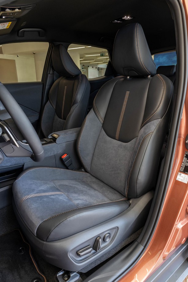 Foto - Lexus’un sıra dışı SUV’u yeni LBX şehre adımını attı! Peki araç neler sunuyor ve başlangıç fiyatı ne kadar? Gençlerin yeni tercihi olacak!