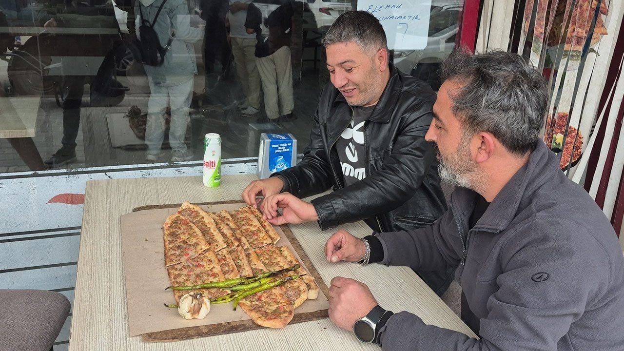 Foto - Lezzetiyle damakları şenlendiriyor! Konya’nın etli ekmeğine rakip çıktı