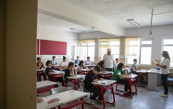 LGS kaç puanla hangi liseye girilir? LGS 200, 300, 350, 400 puanla hangi liseye girilir?