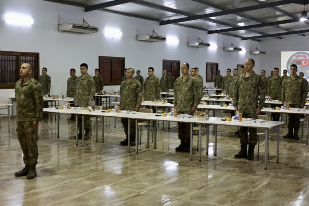 Foto - Libya’da görevli TSK mensupları ilk sahurlarını yaptı