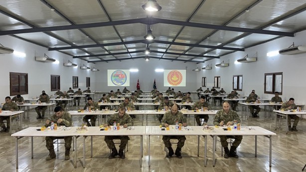 Foto - Libya’da görevli TSK mensupları ilk sahurlarını yaptı