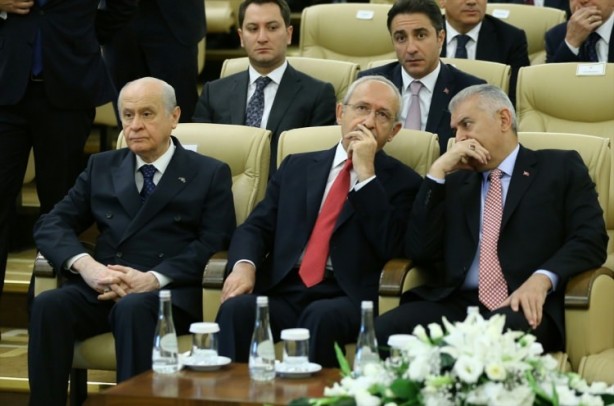 Foto - Lider yine aynı karede