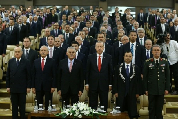 Foto - Lider yine aynı karede