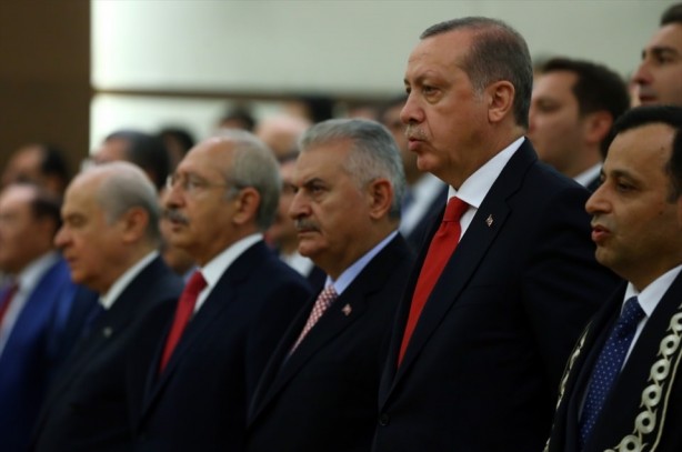 Foto - Lider yine aynı karede