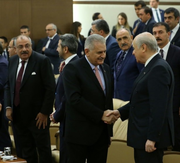 Foto - Lider yine aynı karede